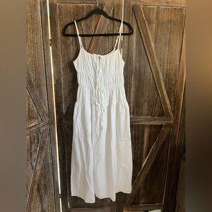 Elegant White Maxi Dress